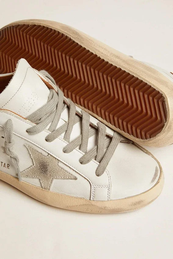 Zapatillas Super-Star para hombre con estrella de gamuza y lengüeta marrón en el talón