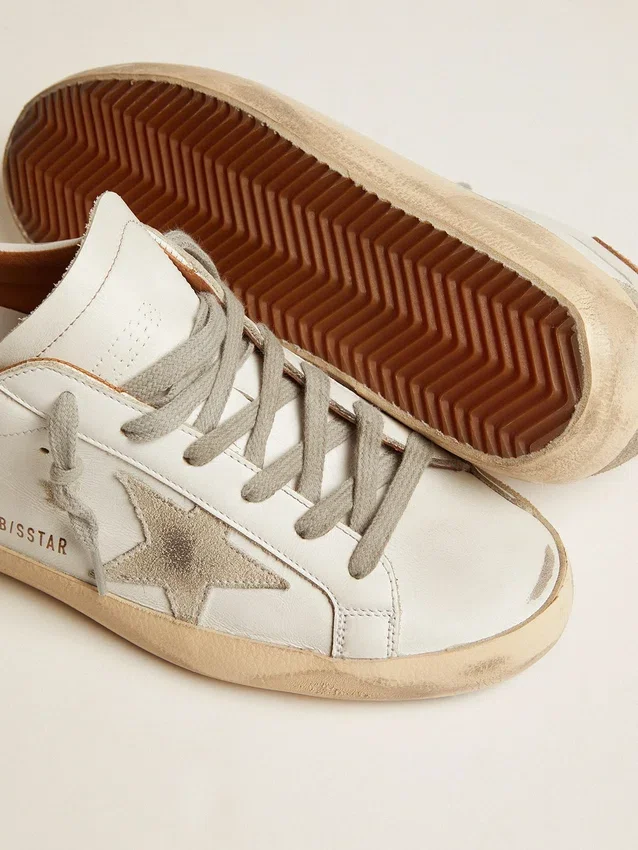 Zapatillas Super-Star para mujer con estrella de gamuza y lengüeta marrón en el talón