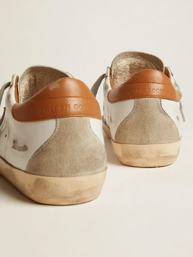 Zapatillas Super-Star para mujer con estrella de gamuza y lengüeta marrón en el talón