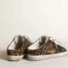 Zapatillas Super-Star Sabot para mujer en piel de potro con estampado de leopardo y estrella negra