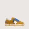 Zapatillas Young Ball Star en gamuza ocre con estrella y lengüeta en el talón de cuero blanco brillante