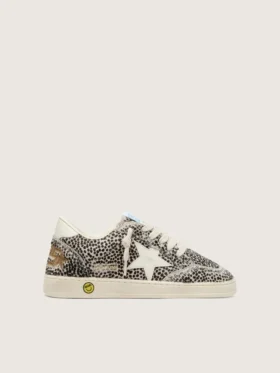 Zapatillas «Young Ball Star» en piel de poni con estampado de leopardo en blanco y negro y estrella de cuero color crema