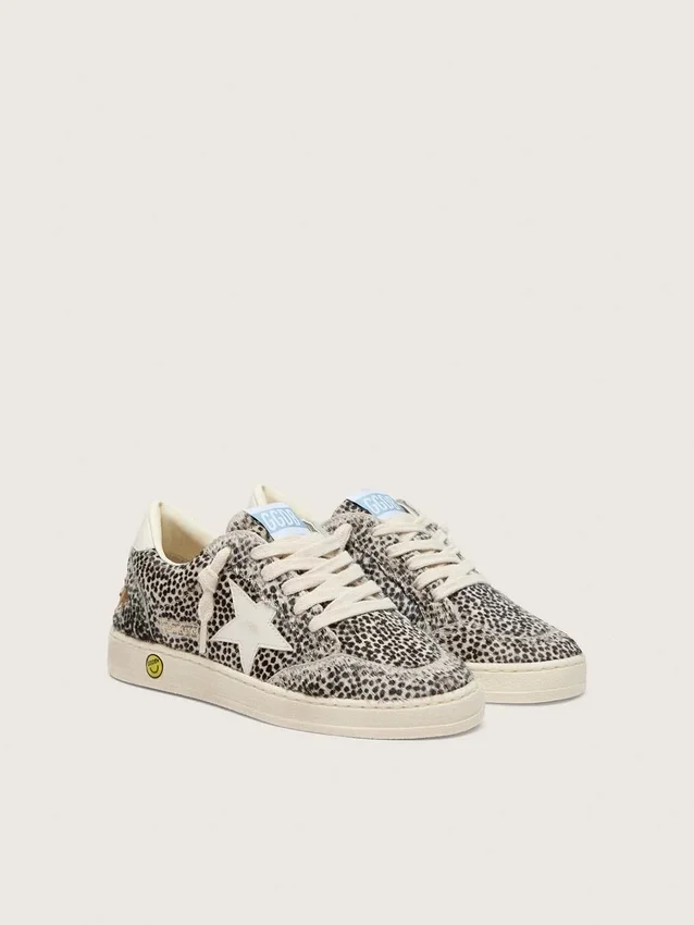 Zapatillas Ball Star para niños en piel de potro con estampado de leopardo en blanco y negro y estrella de cuero color crema