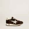 Zapatillas Young Marathon de nylon negro con estrella estampada y lengüeta de cuero en el talón