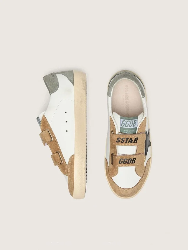 Zapatillas Young Old School con estrella de cuero negro e inserciones de gamuza beige y verde