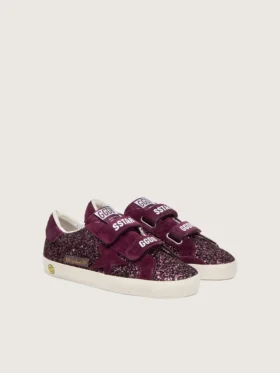Zapatillas Young Old School en color burdeos con purpurina, con estrella de gamuza burdeos y lengüeta en el talón