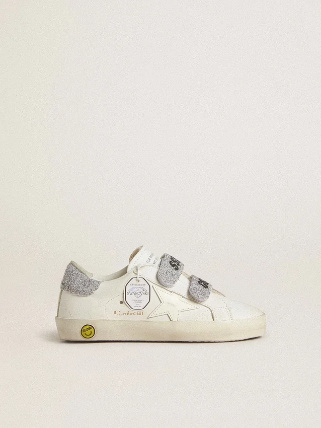 Zapatillas Young Old School en cuero blanco con lengüeta en el talón y tiras con cristales Swarovski plateados