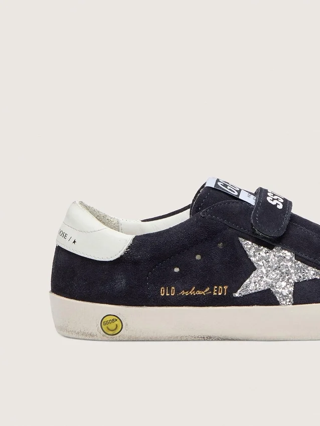Zapatillas Young Old School en gamuza azul con estrella plateada con purpurina y lengüeta de cuero blanco en el talón