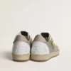 Zapatos Ball Star para hombre en gamuza gris con estrella de gamuza rosa antiguo y lengüeta del talón de cuero beige