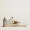 Zapatos Ball Star para mujer en napa blanca y malla con estrella de nubuck color tabaco y lengüeta del tacón en color beige