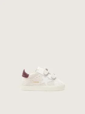 Zapatos para bebé de terciopelo con estrella de gamuza blanca y lengüeta de talón de cuero burdeos
