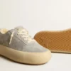 Zapatos Space-Star para mujer en gamuza gris hielo con forro de piel de oveja