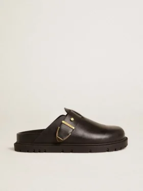 Zapatos tipo sabot Lucy para mujer en piel negra brillante con hebilla metálica dorada