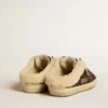 Zapatos tipo Super-Star Sabot con purpurina, estrella marrón y forro de piel de oveja